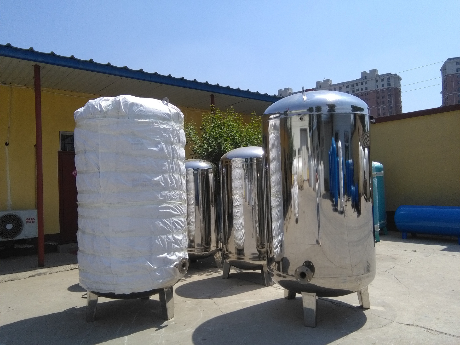 北京日兴压力罐供水罐 全自动无塔供水器 河北无塔供水器压力罐