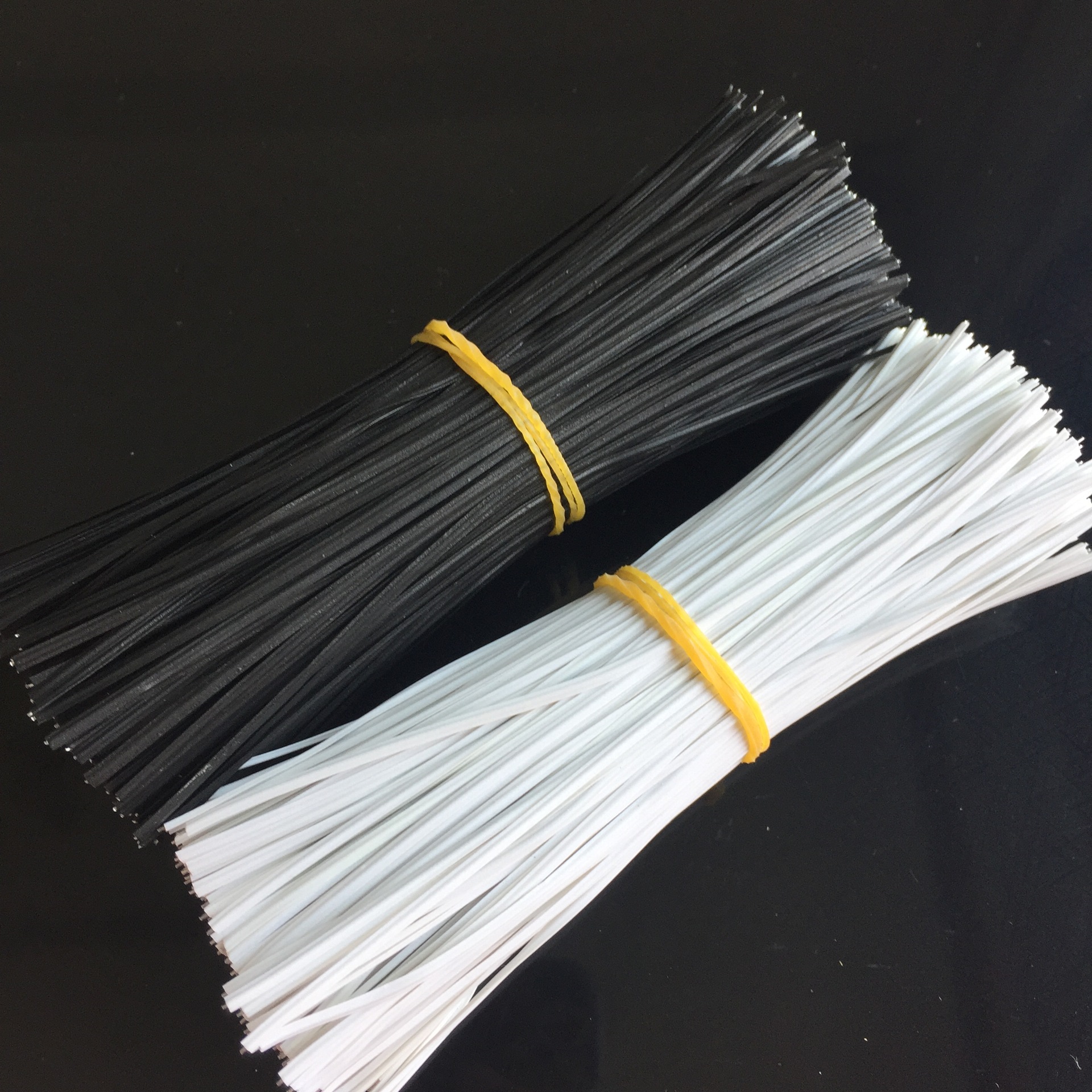 銮鹏黑白扎丝扎带电线绑绳扎线铁芯捆带12厘米包塑