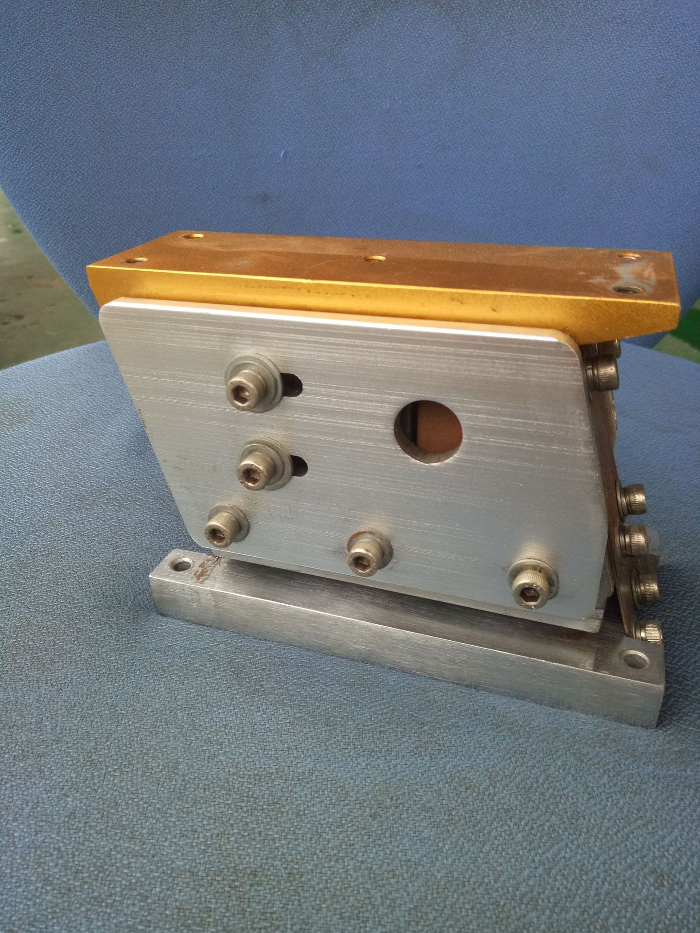 广东 厂家直销 长期供应 振动盘直线送料器 直振送料器 品质保证