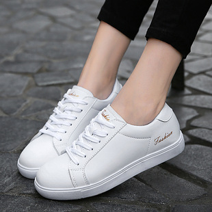 女士白色鞋子