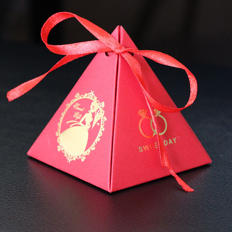 结婚喜糖盒红色中国风卡纸烫金三角喜糖盒子创意婚礼糖盒喜糖礼盒