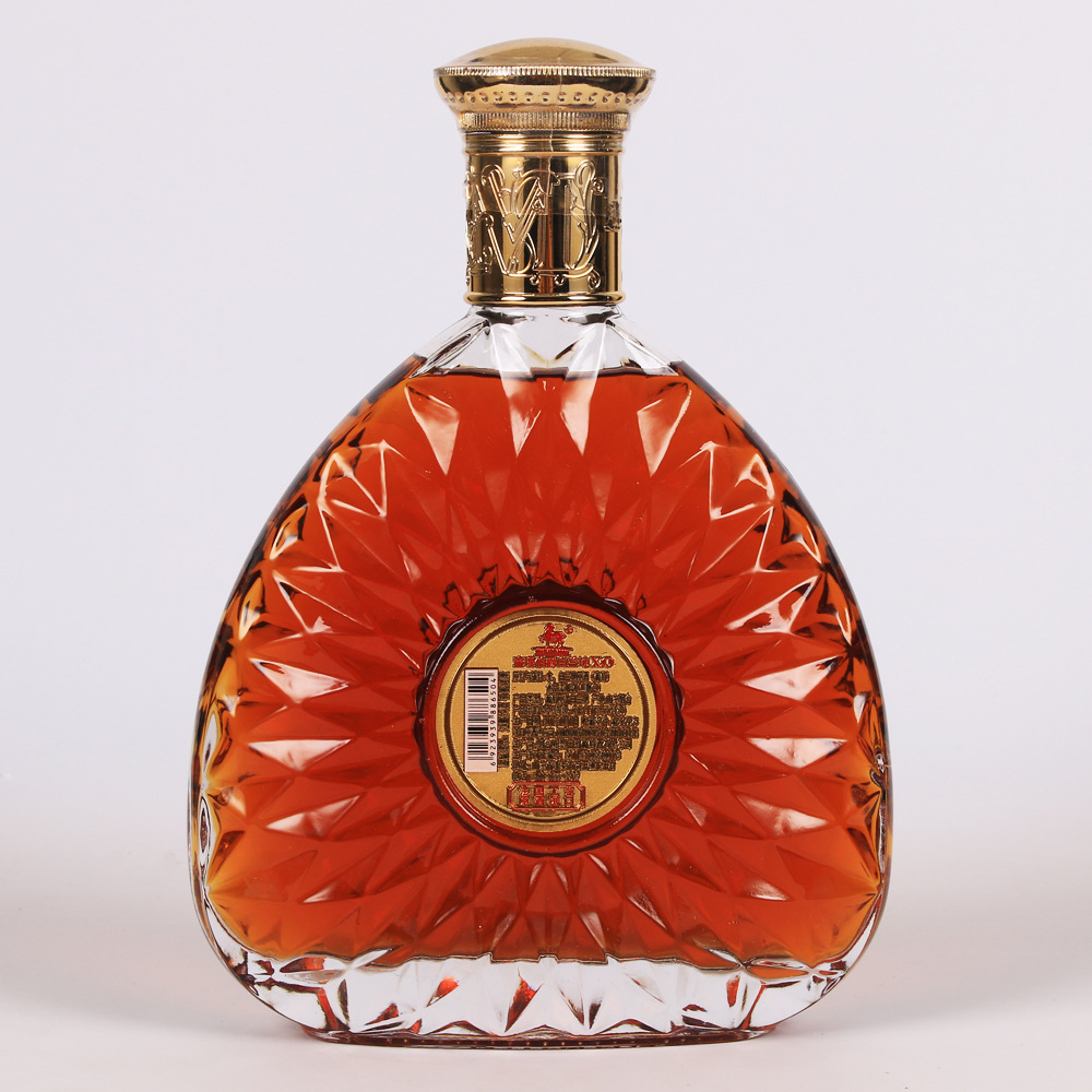 洋酒xo 干邑白兰地鸡尾酒夜场ktv酒吧红酒批发700ml礼盒装