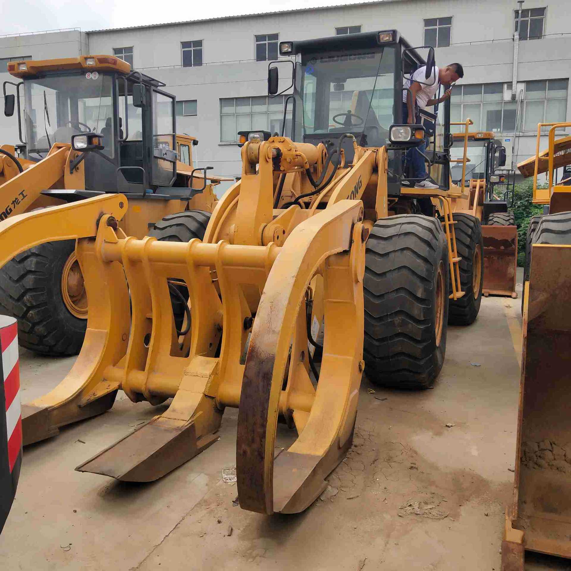 二手夹包装载机,二手夹木机,夹木装载机价格