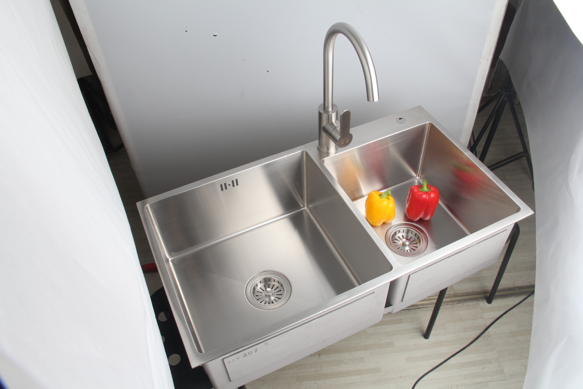 厂家批发台上厨房304不锈钢手工水槽双槽圆角洗菜盆洗涤盆定制