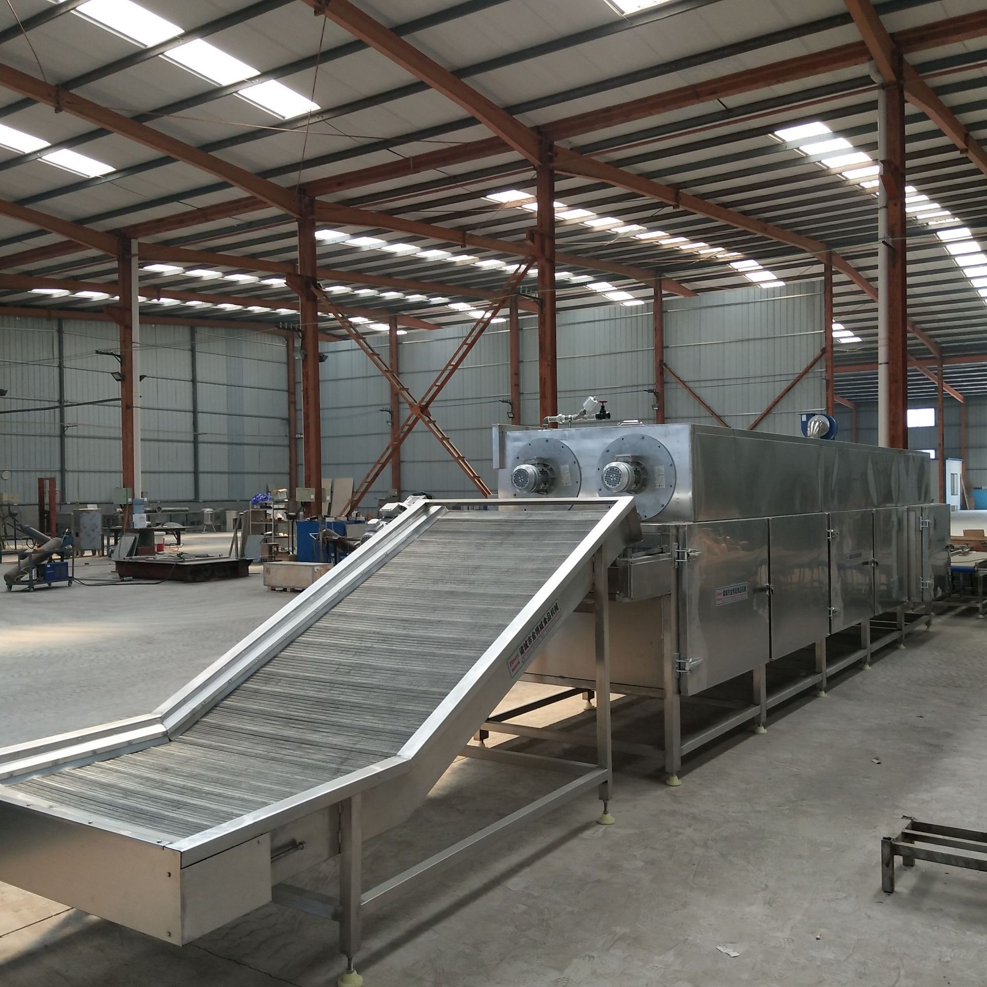 供应大型咸脆花生米烘干设备 蒸汽式烘干线 五香花生米连续烘干机