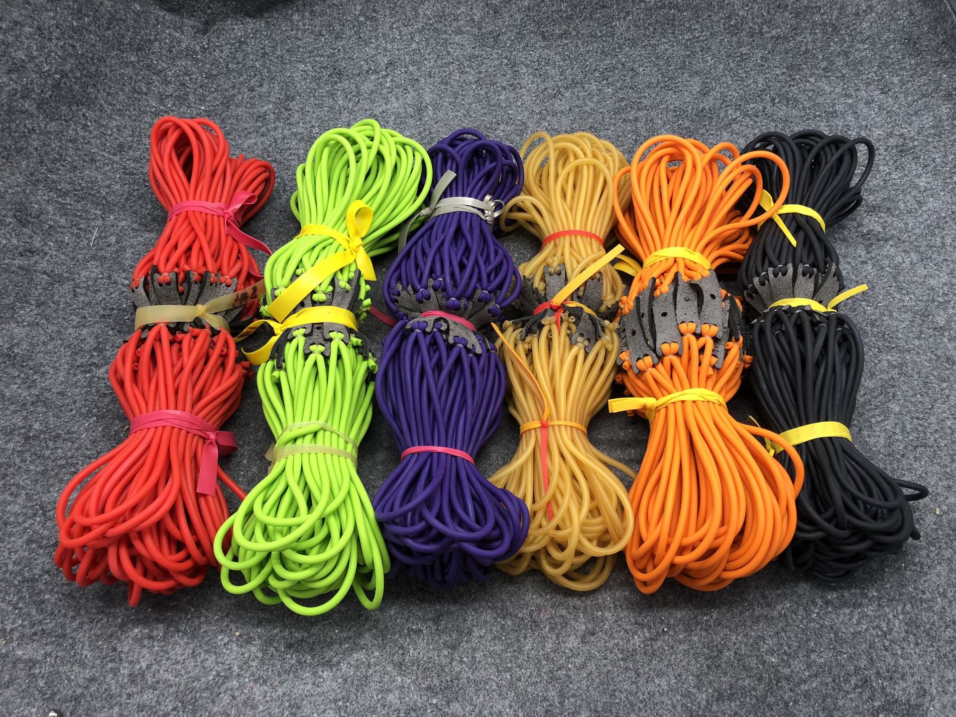 弹弓皮筋厂家 1745传统皮筋组弹弓用1842 2050超纤皮兜乳胶管皮筋