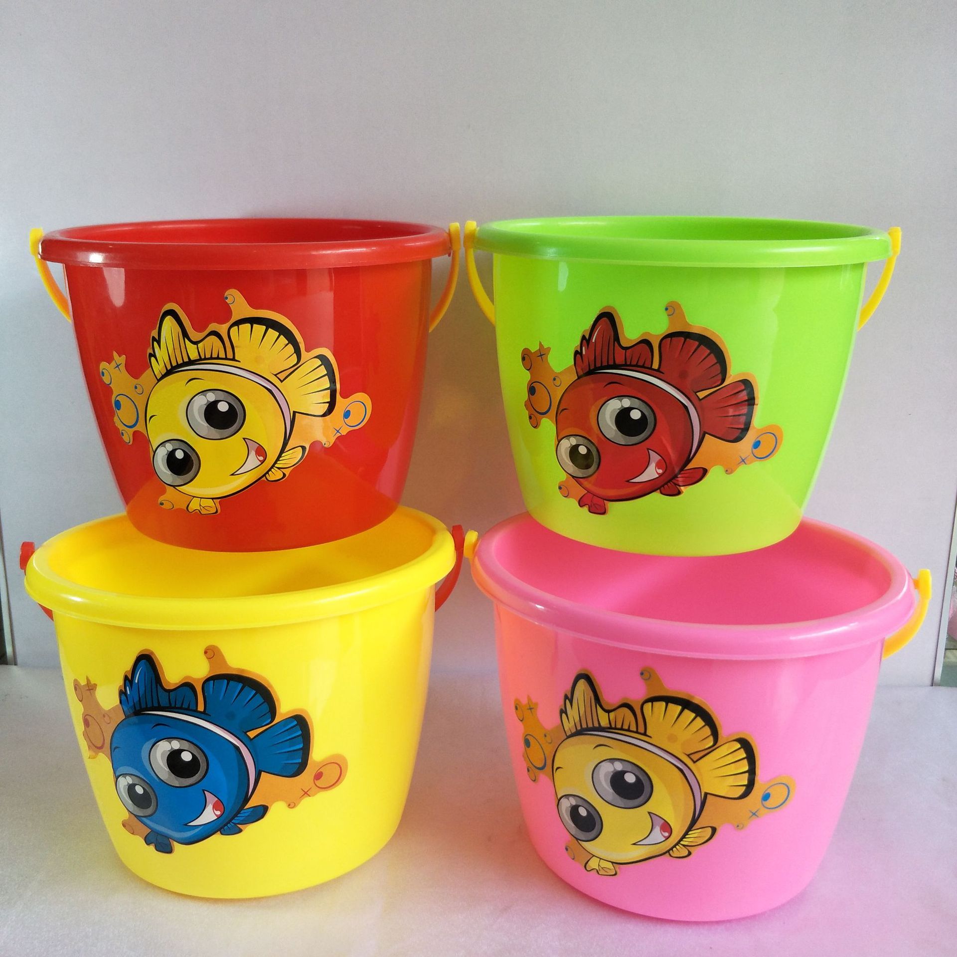 沙滩玩具水桶