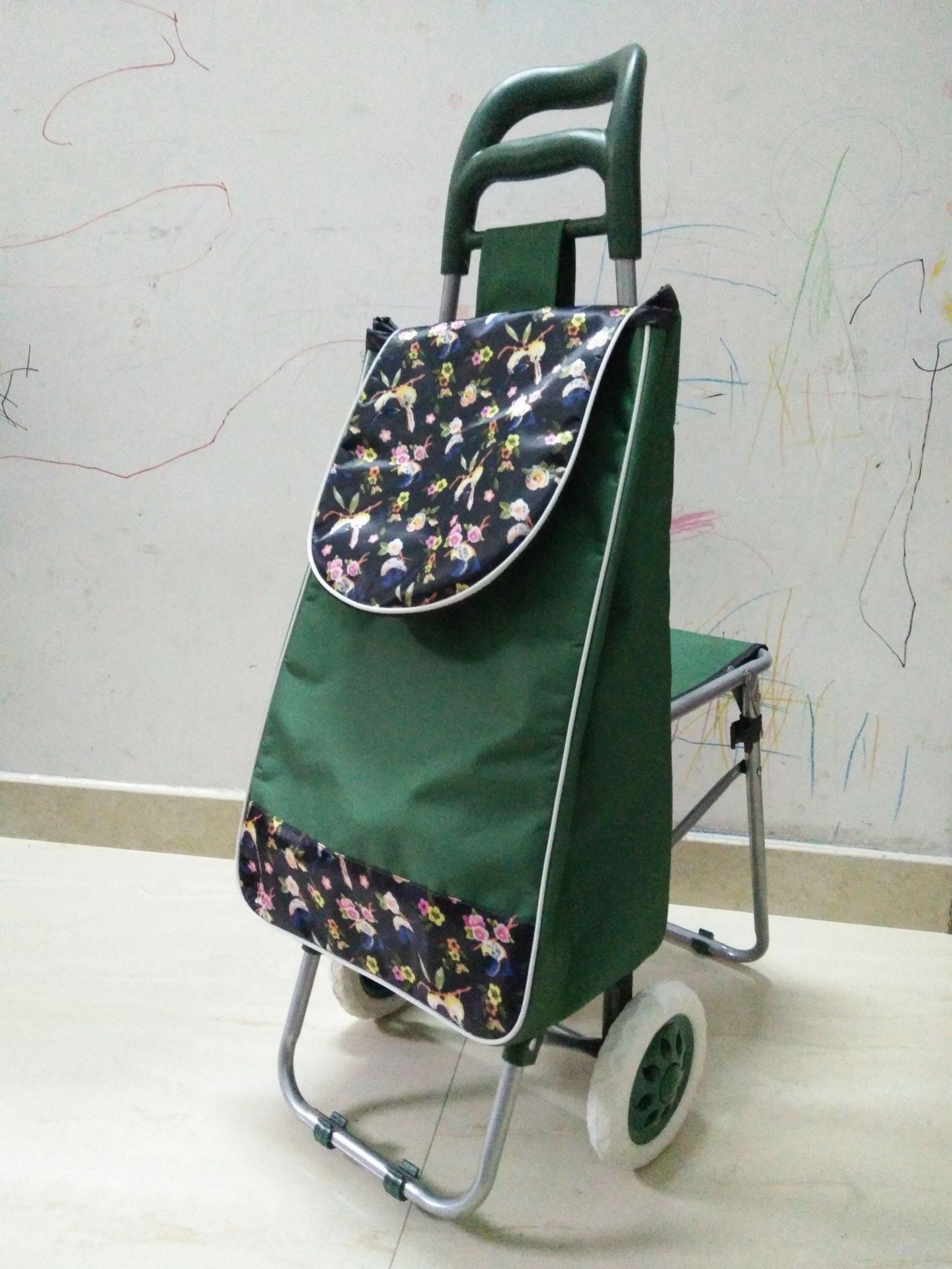 老年人买菜购物车,带椅子超市购物车