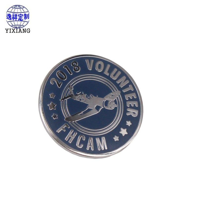 厂家专业定制金属合金圆形蝴蝶扣轰炸机珐琅镀镍徽章企业logo徽标