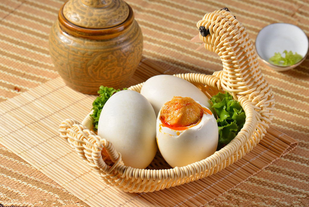 新品山东微山湖出口级咸鸭蛋松花蛋