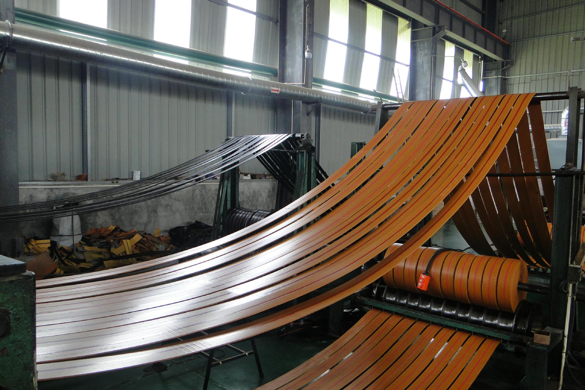 传动带黄色橡胶帆布平胶带平皮带传送带输送机工业皮带提升带