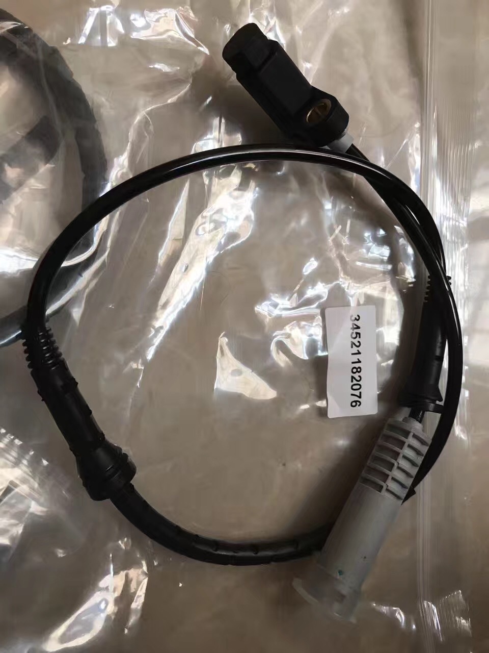 适用于适用于宝马7系汽车防抱死传感器轮速传感器 34521182076