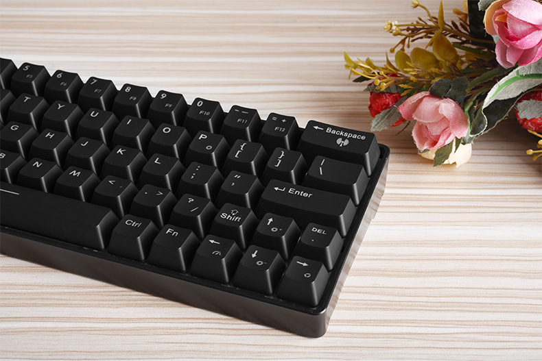 64键迷你真机械键盘小型青轴61电竞游戏女生78宏编程自定义便携式