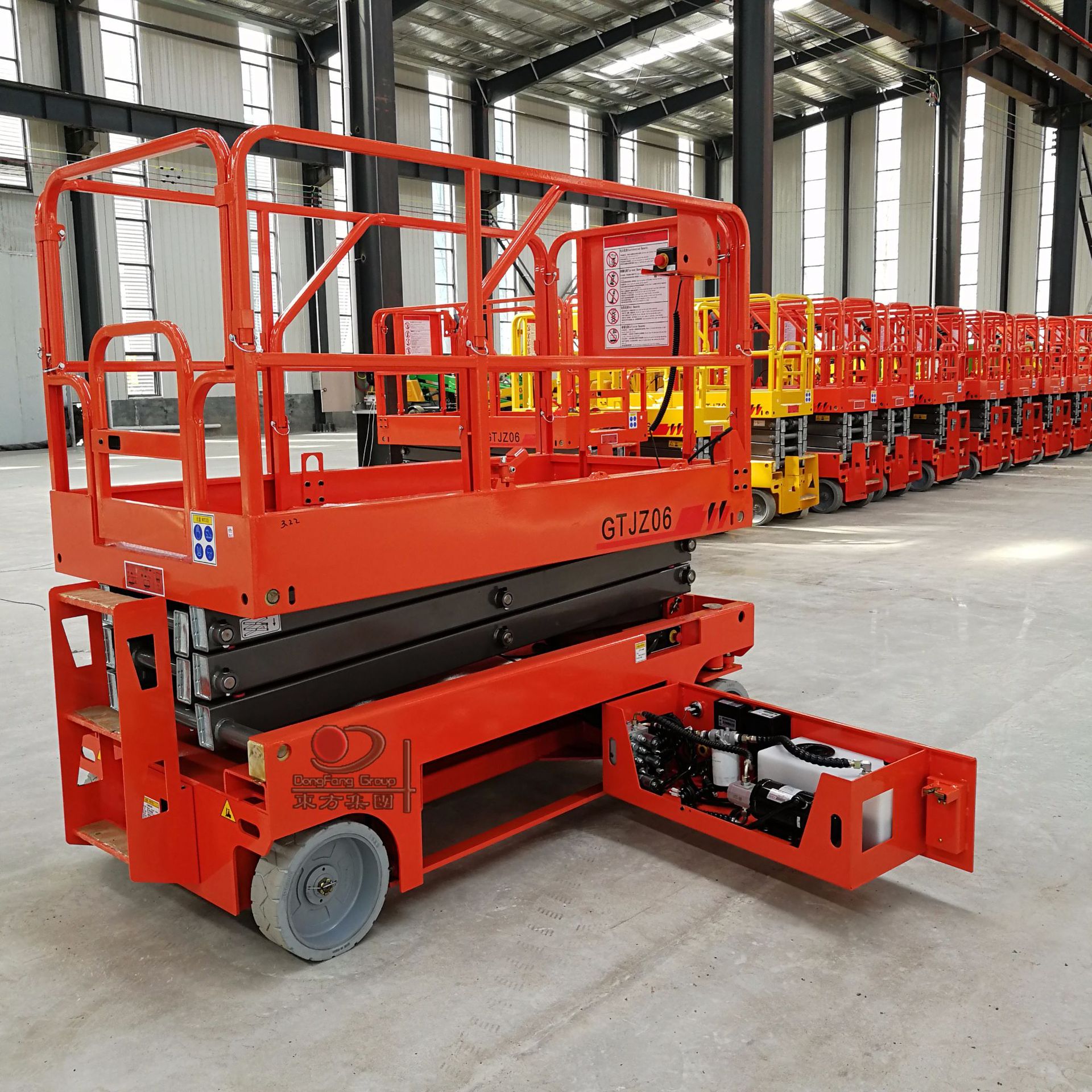 现货供应自行走升降机全自行升降平台移动剪叉式升降机可非标定制