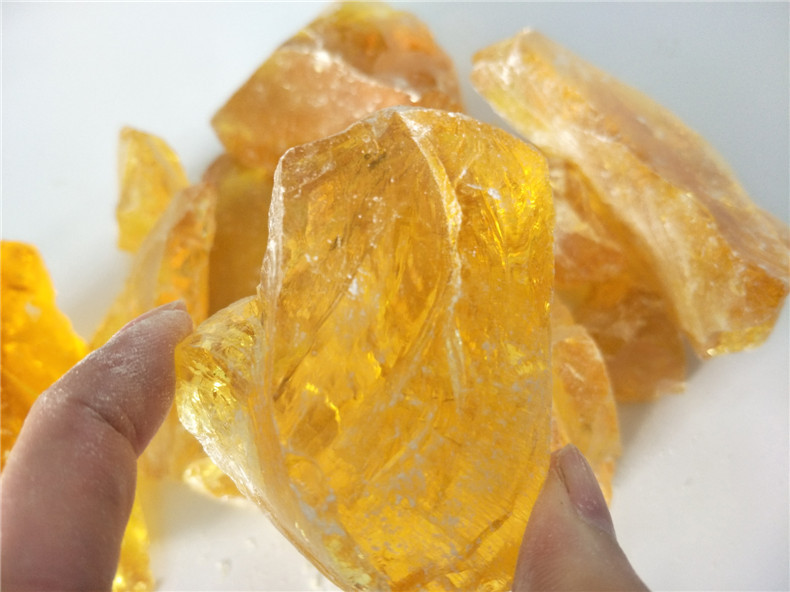 提高粘性和光亮度. 3,肥皂:松香与纯碱或烧碱蒸煮,形成松香皂.