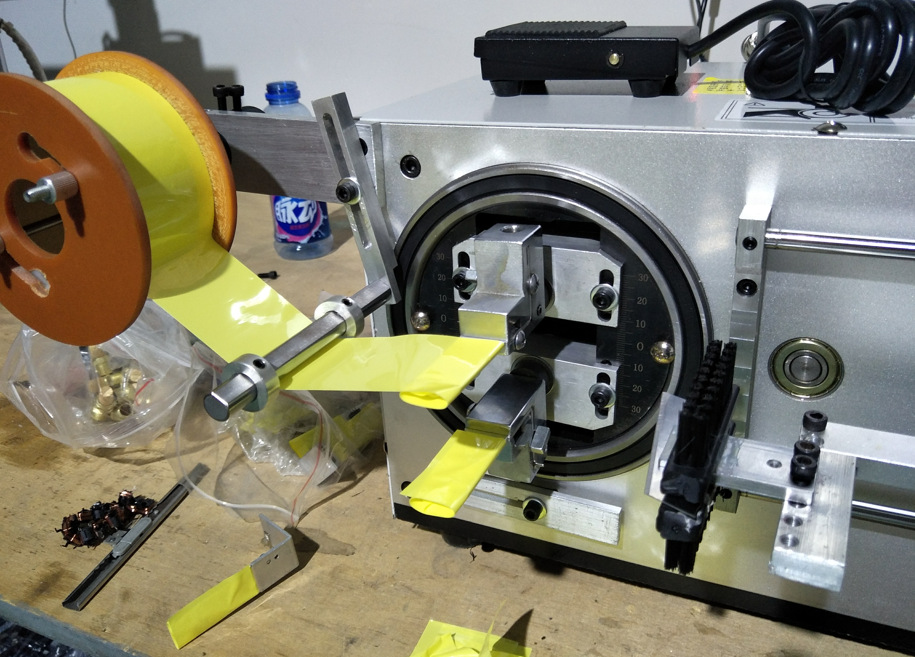 高压包自动包胶机点火线圈自动包胶机散热片包胶机变压器包胶机