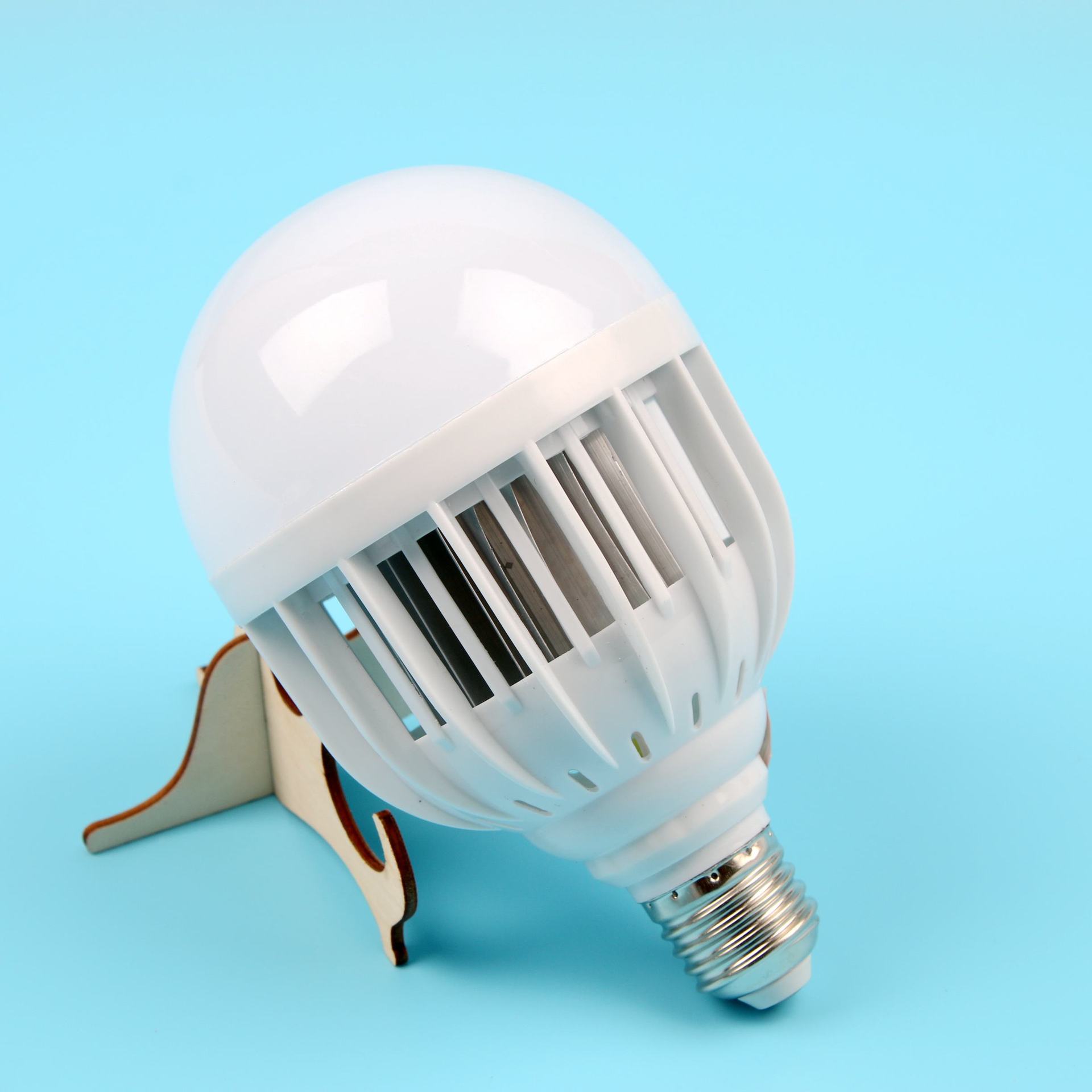 led球泡灯节能灯灯泡15w