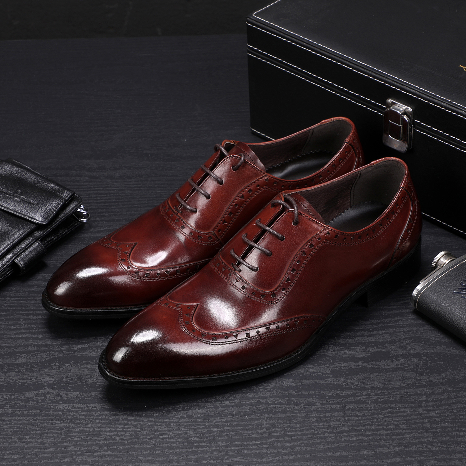 新品男式商务正装皮鞋男系带欧版尖头真皮单鞋结婚鞋大气