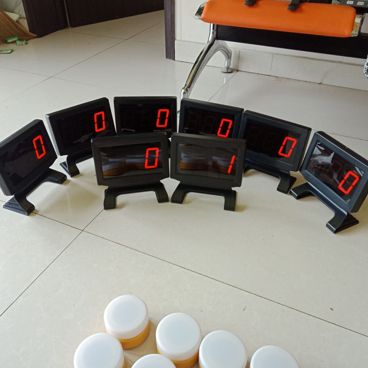 步频电子抢答器 8组13英寸主显示屏知识竞赛无线抢答设备mc-330型