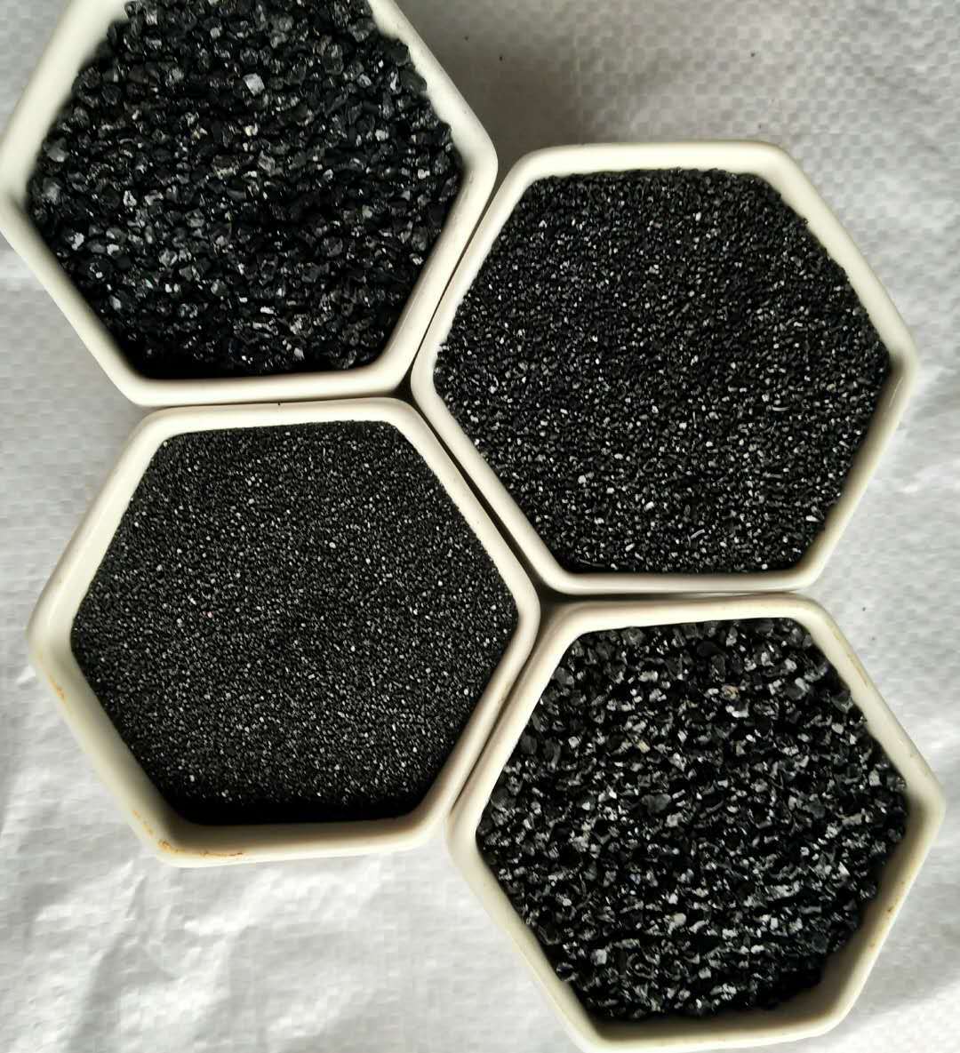 供应亮黑彩砂 金刚砂 地坪骨料用耐磨黑沙子 鱼缸装饰 喷砂除