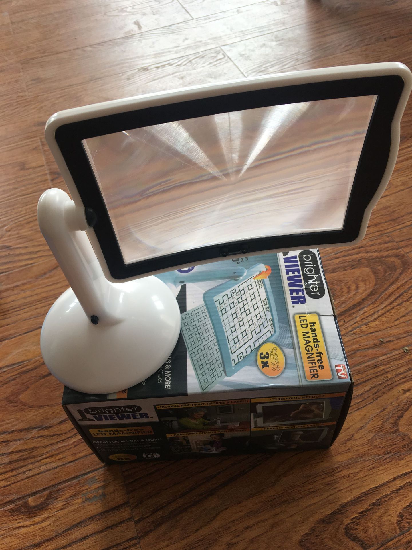 brighterviewerled屏幕放大镜老花镜180度旋转支架tv新款