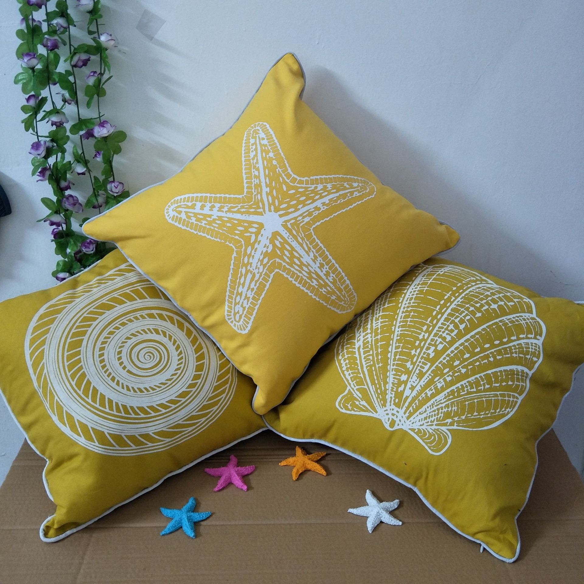 地中海风格棉麻家居装饰方型黄色抱枕办公室沙发抱枕靠垫含心摆件