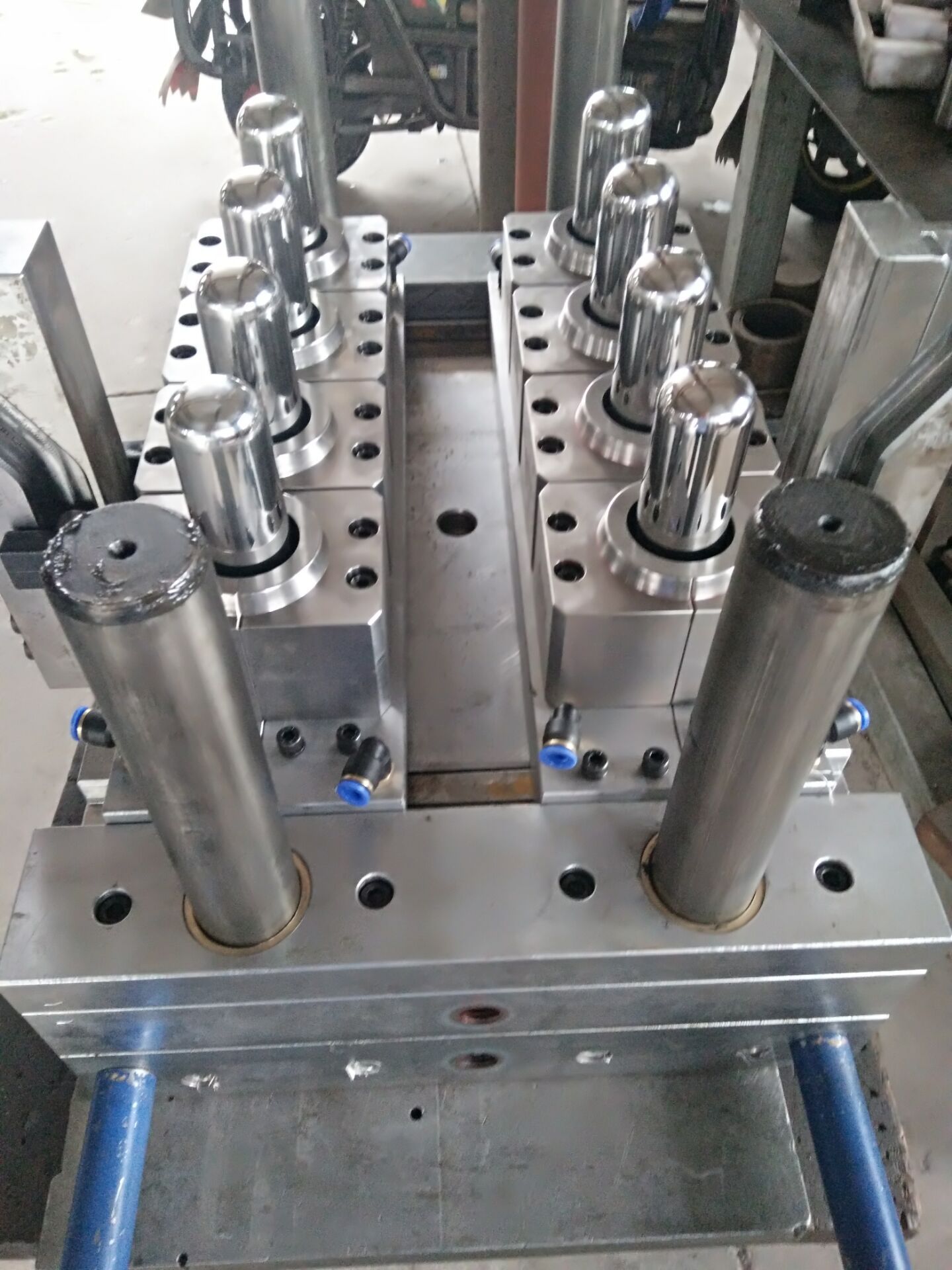 一出四自动吹瓶模具 塑料吹瓶模具加工制造厂家专业设计