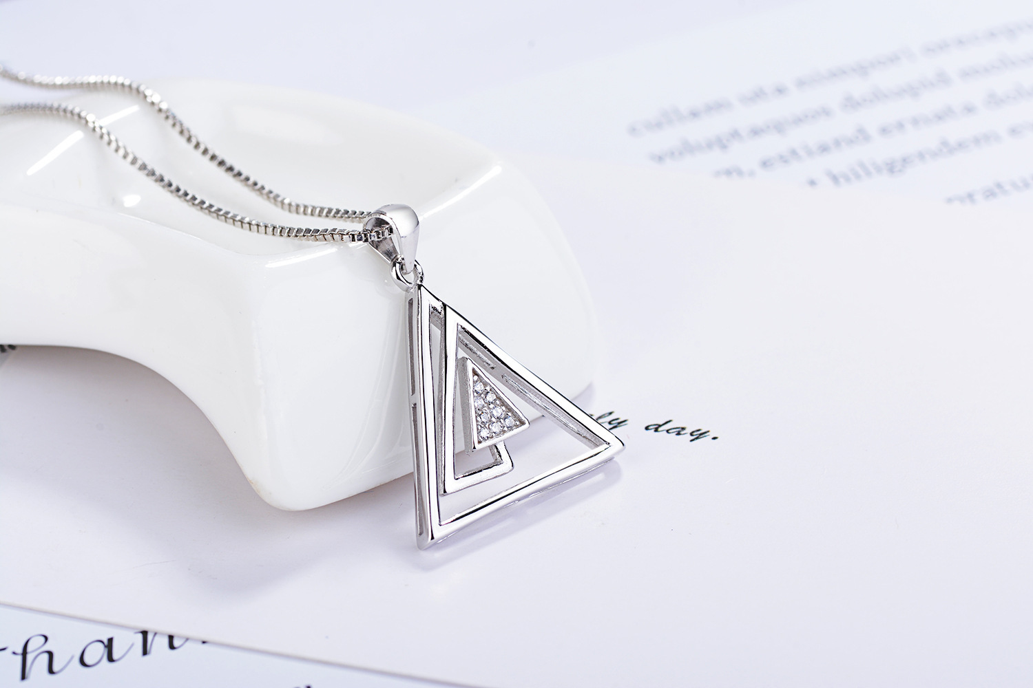 欧美三角几何形吊坠s925纯银吊坠时尚简约首饰批发典界珠宝