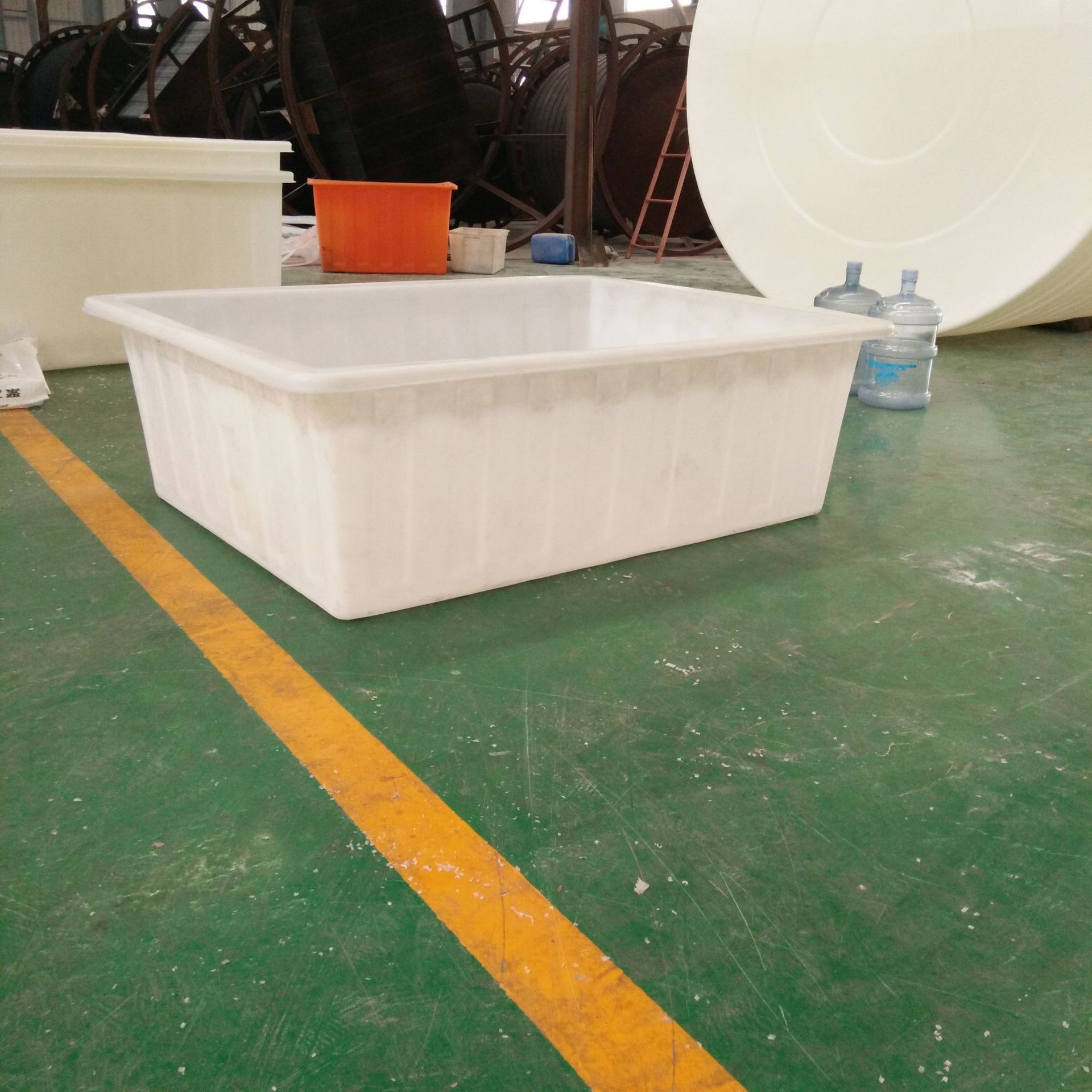 吉林700l水产养殖桶牛津料塑料方箱塑料方形鱼池滚塑水箱批发