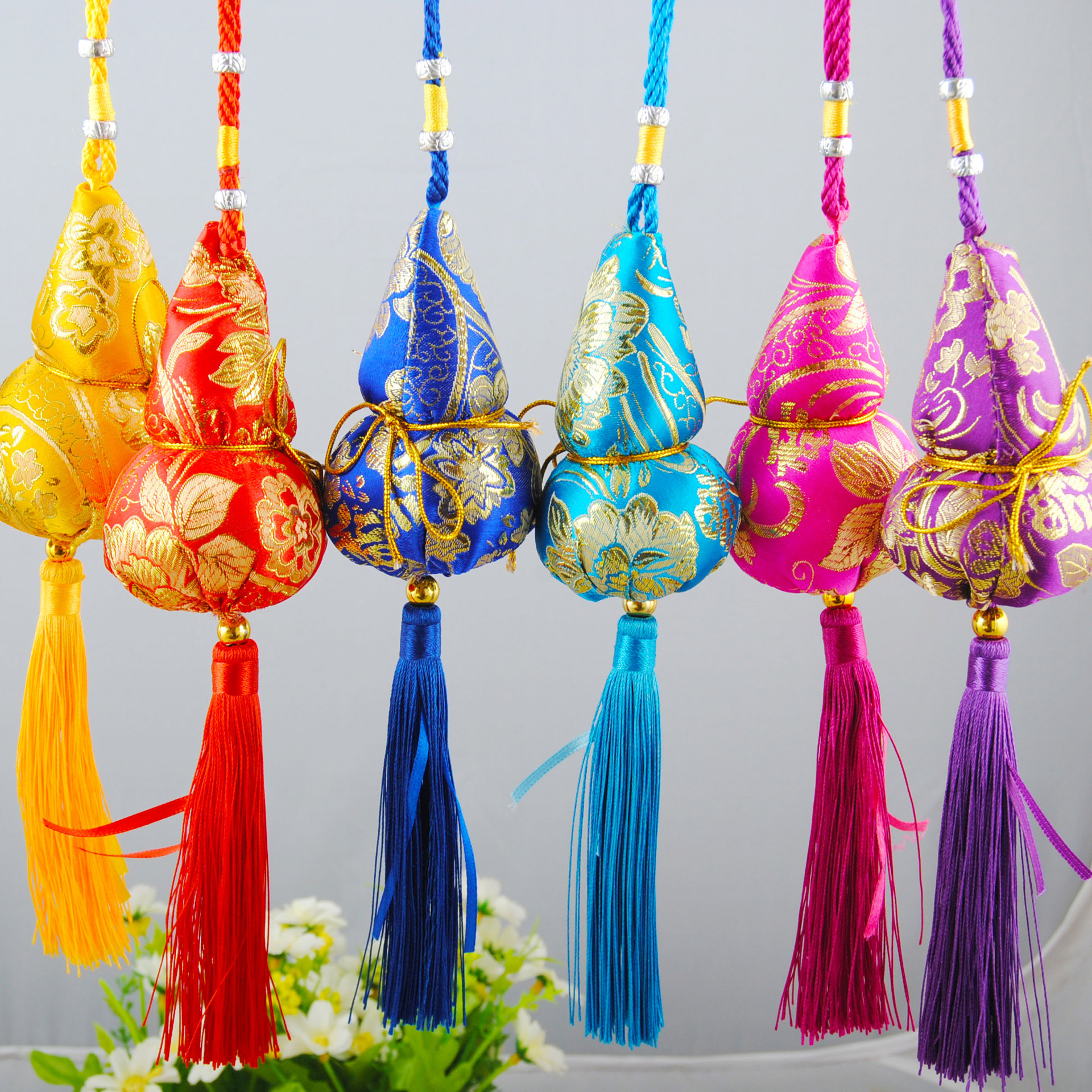 手工葫芦香包 丝绸刺绣香包 艾草香囊节假日小礼品 厂家批发