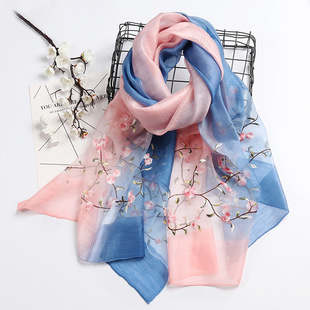 秋冬新品丝毛披肩女桃花刺绣围巾真丝羊毛绣花丝巾长款纱巾百搭