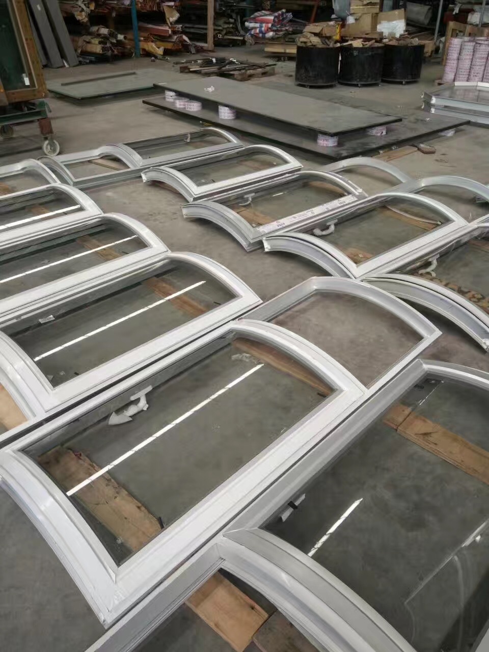 佛山铝合金门窗 别墅工程封阳台弧形玻璃窗 铝合金弧形推拉窗