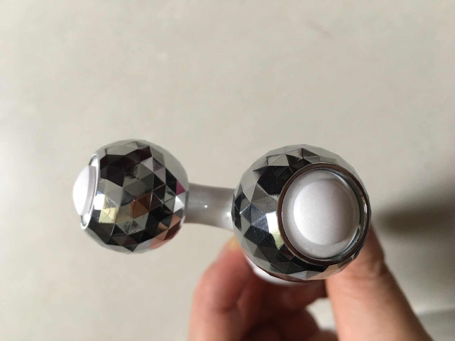 3d电动三合一滚轮瘦脸仪 脸部按摩器 双下巴美容提拉厂家