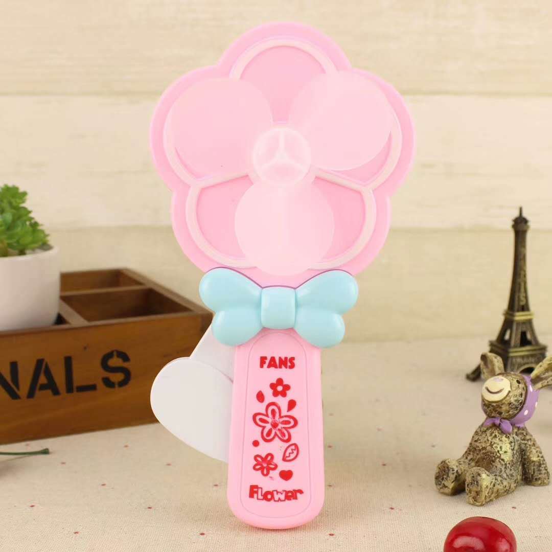 新款便携手动风扇 儿童卡通手捏风扇 迷你小风扇 学生动漫可爱