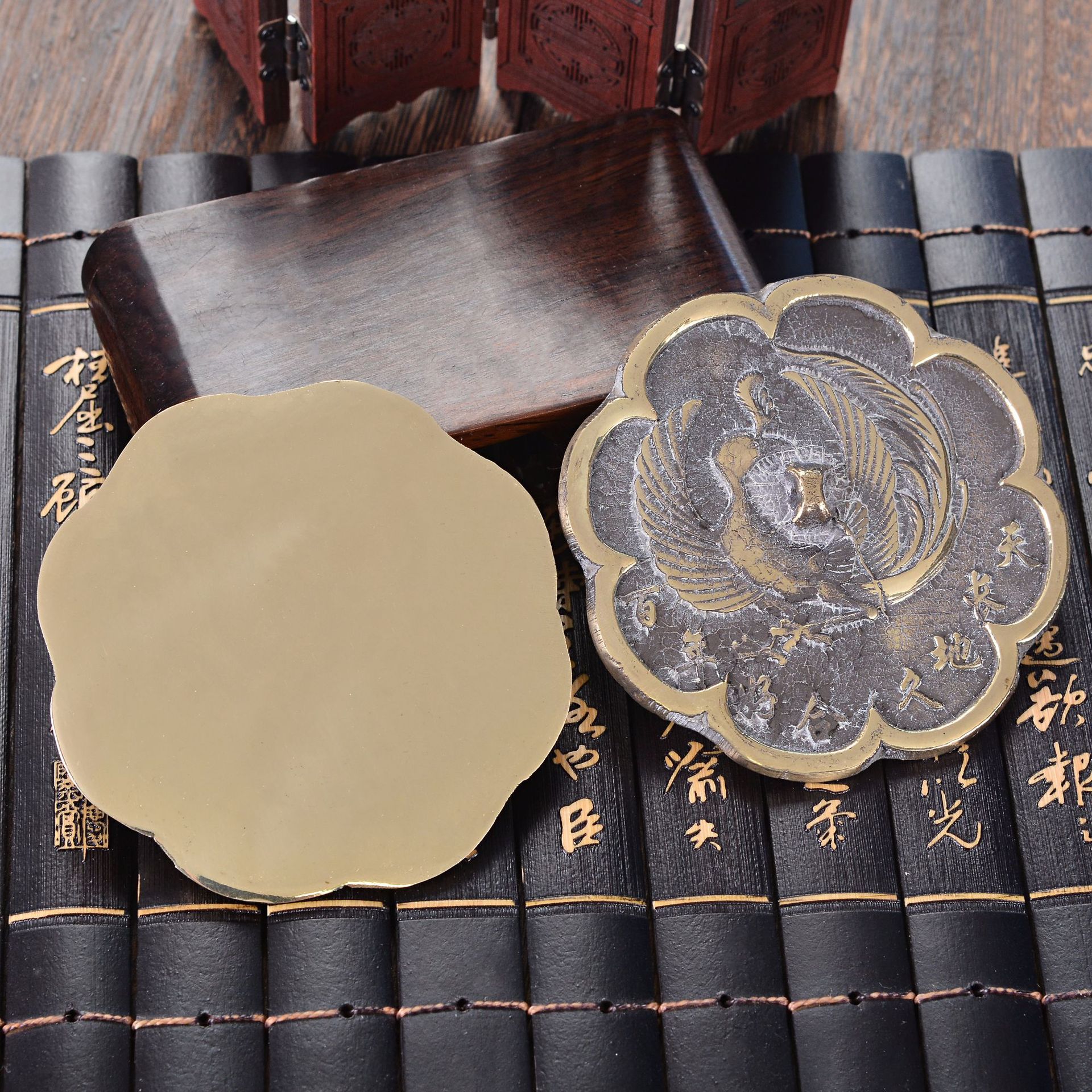 Factory Wholesale 100-Year-Old Haohehuai Mirror Forever Classical Toilet Glass Bagua Mirror Commemorative Huai Mirror Decoration Crafts