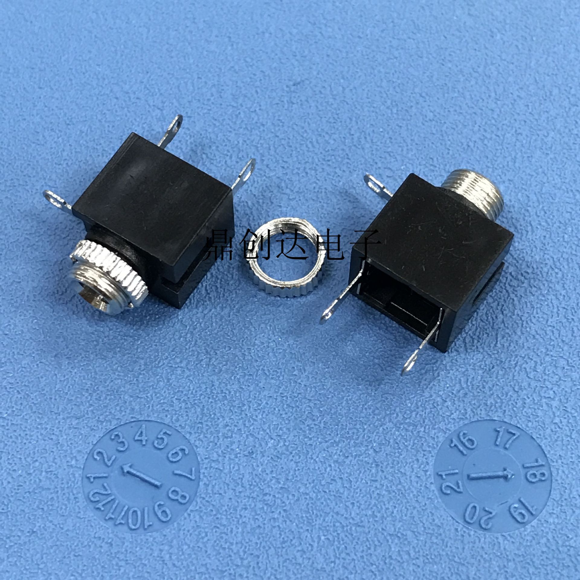 5耳机母座 开关插座 3脚耳机插座 pj301m带螺母双声道音频插座