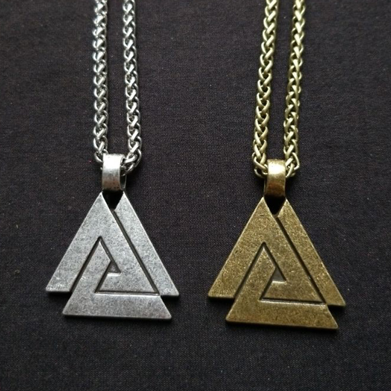 跨境专供爆款北欧神话维京人三角形项链北欧文化图腾吊坠厂家直销
