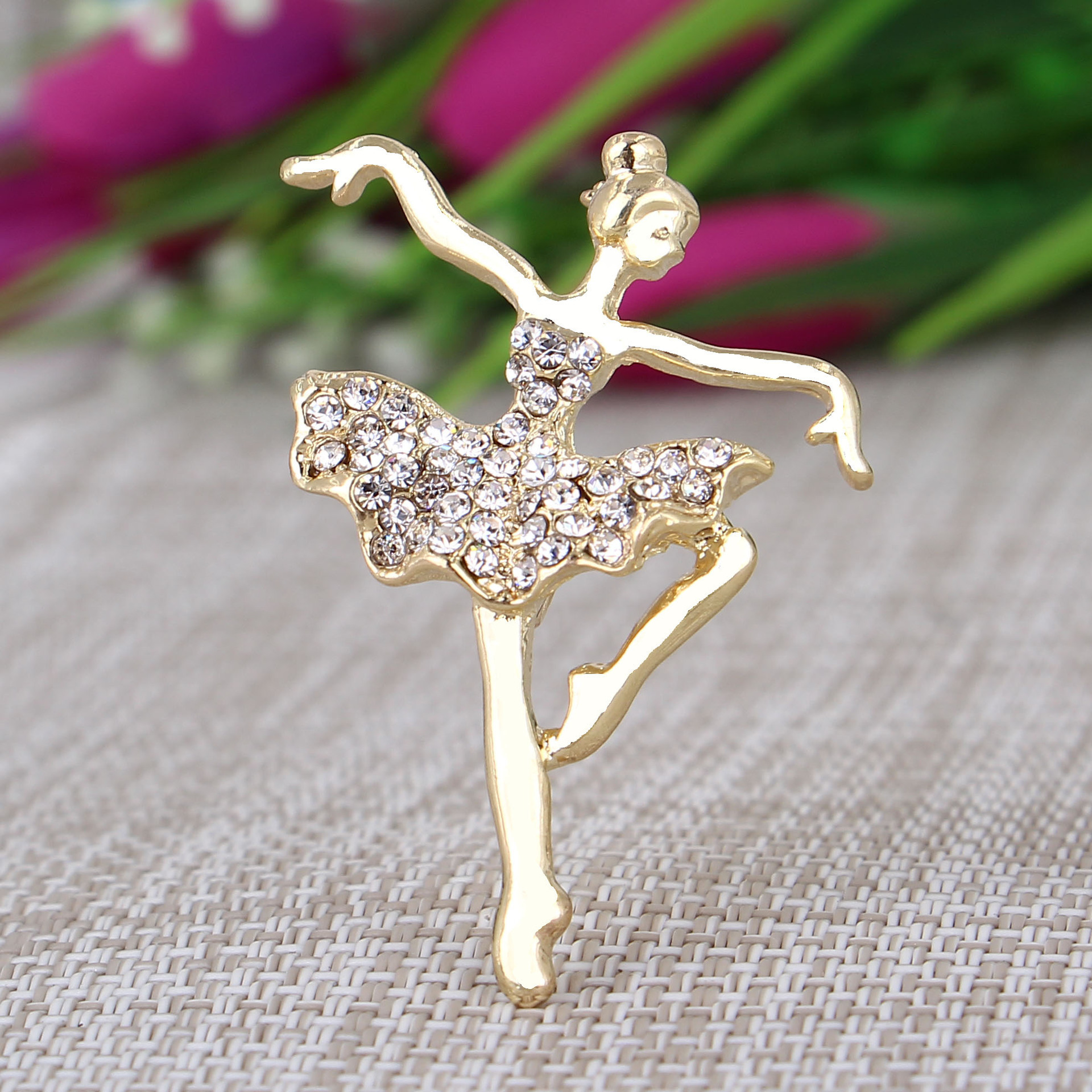 新款时尚跳舞女孩胸针 高档百搭水晶芭蕾美女胸花别针配饰厂家批