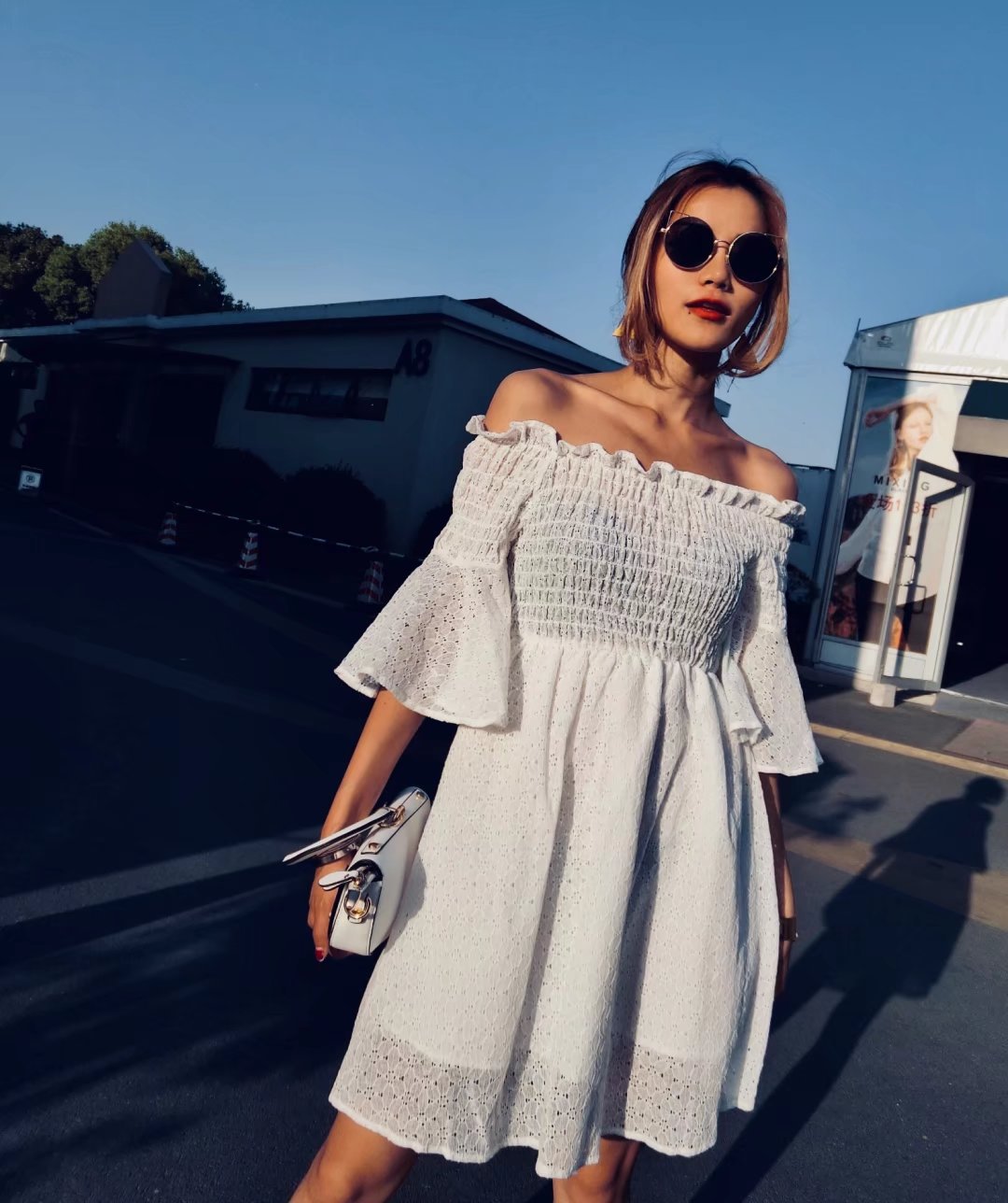 亚马逊欧美潮流女裙 2018春夏新款欧美风蕾丝一字肩褶皱连衣裙