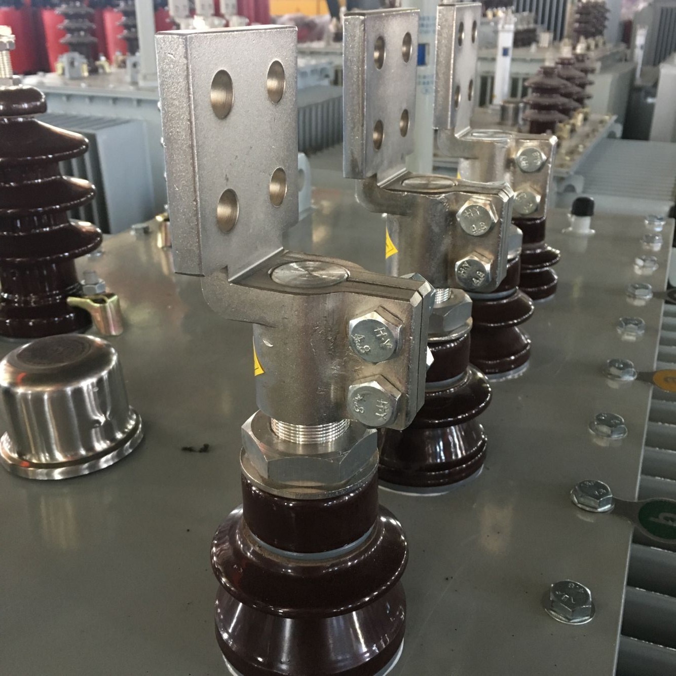 客户看到公司油变上的接线桩头后立即下单