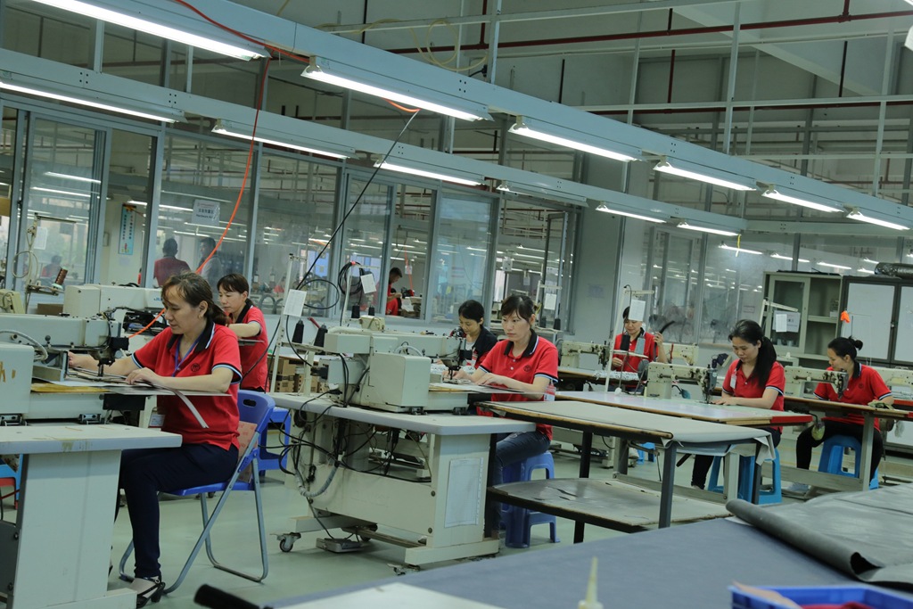 骏威皮具皮带腰带oem男士女士定制生产现场