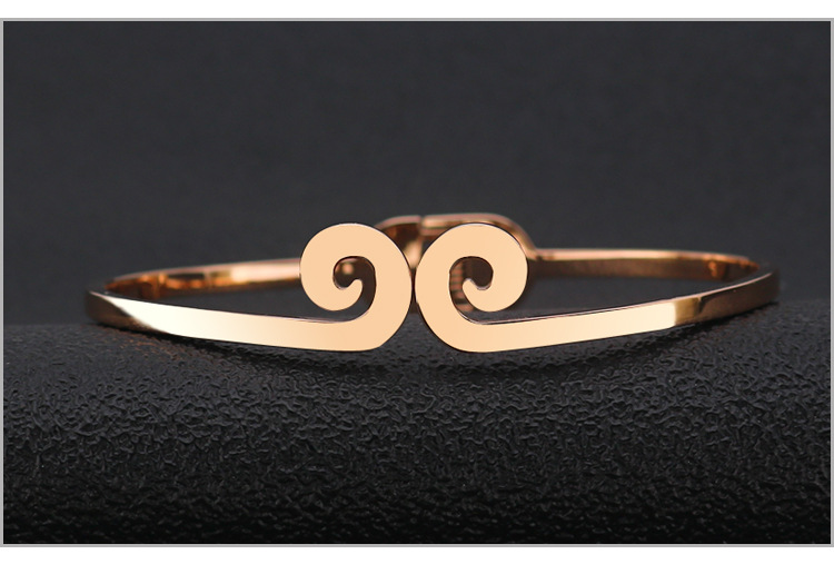 韩版时尚不锈钢开口情侣手镯钛钢弹簧光面紧箍咒手环速卖通爆款