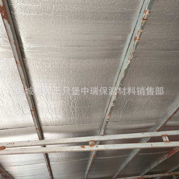 厂家直销隔热保温材料气泡铝膜 双面铝箔气泡膜保温材料