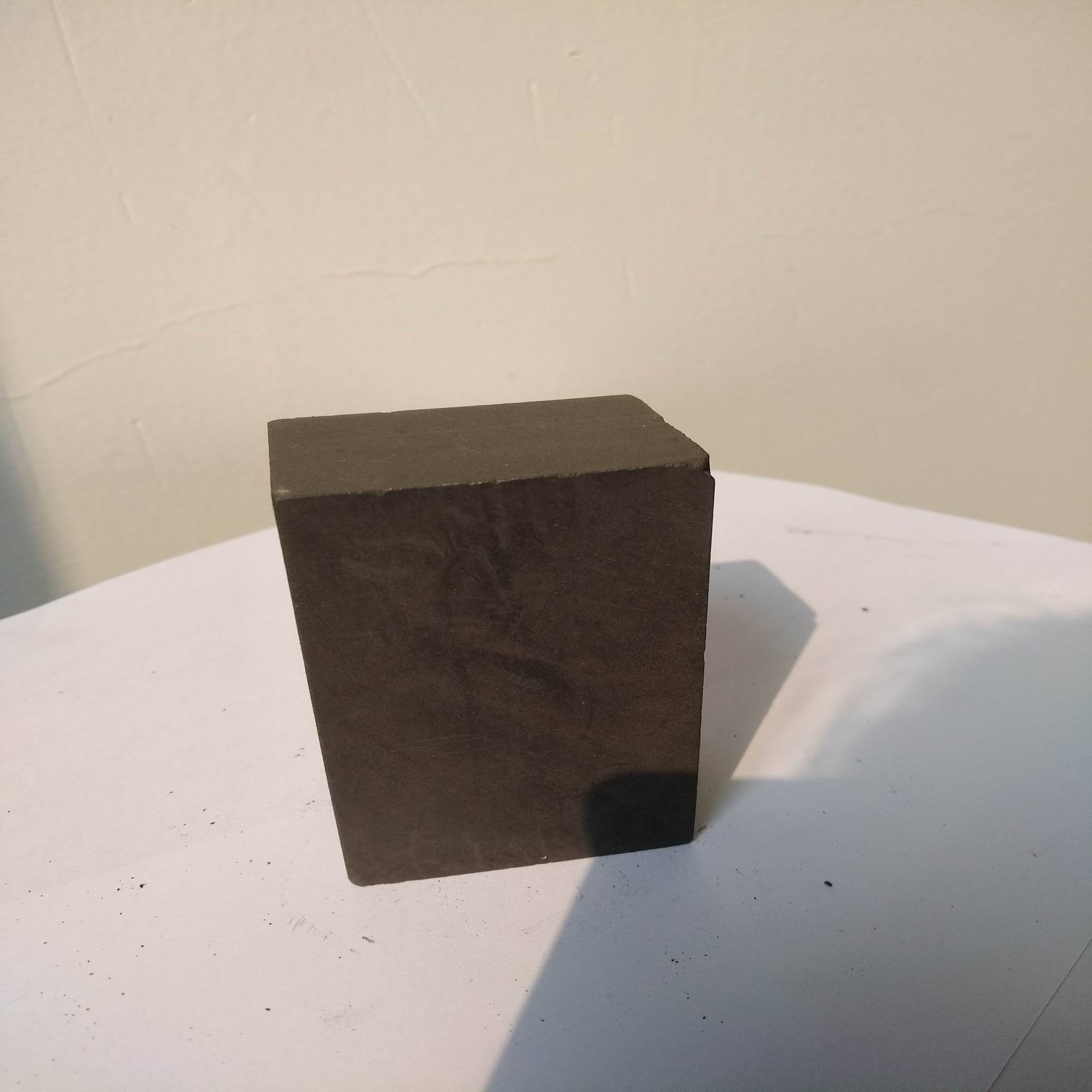 高纯石墨,根据客户图纸或要求生产如xhg1,xhg2,xhg3,xhg4等型号