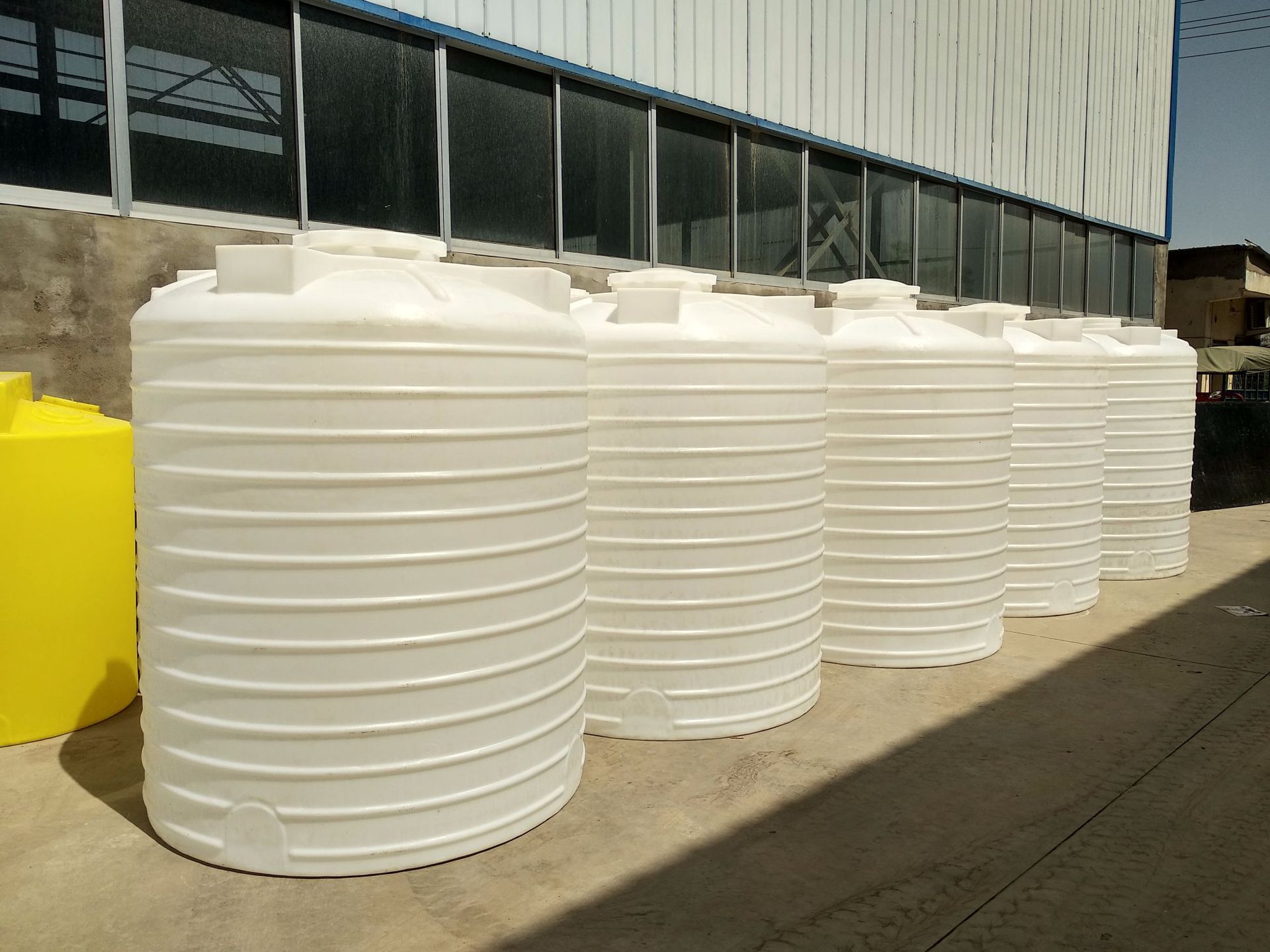 大棚储水罐 3吨pe蓄水箱