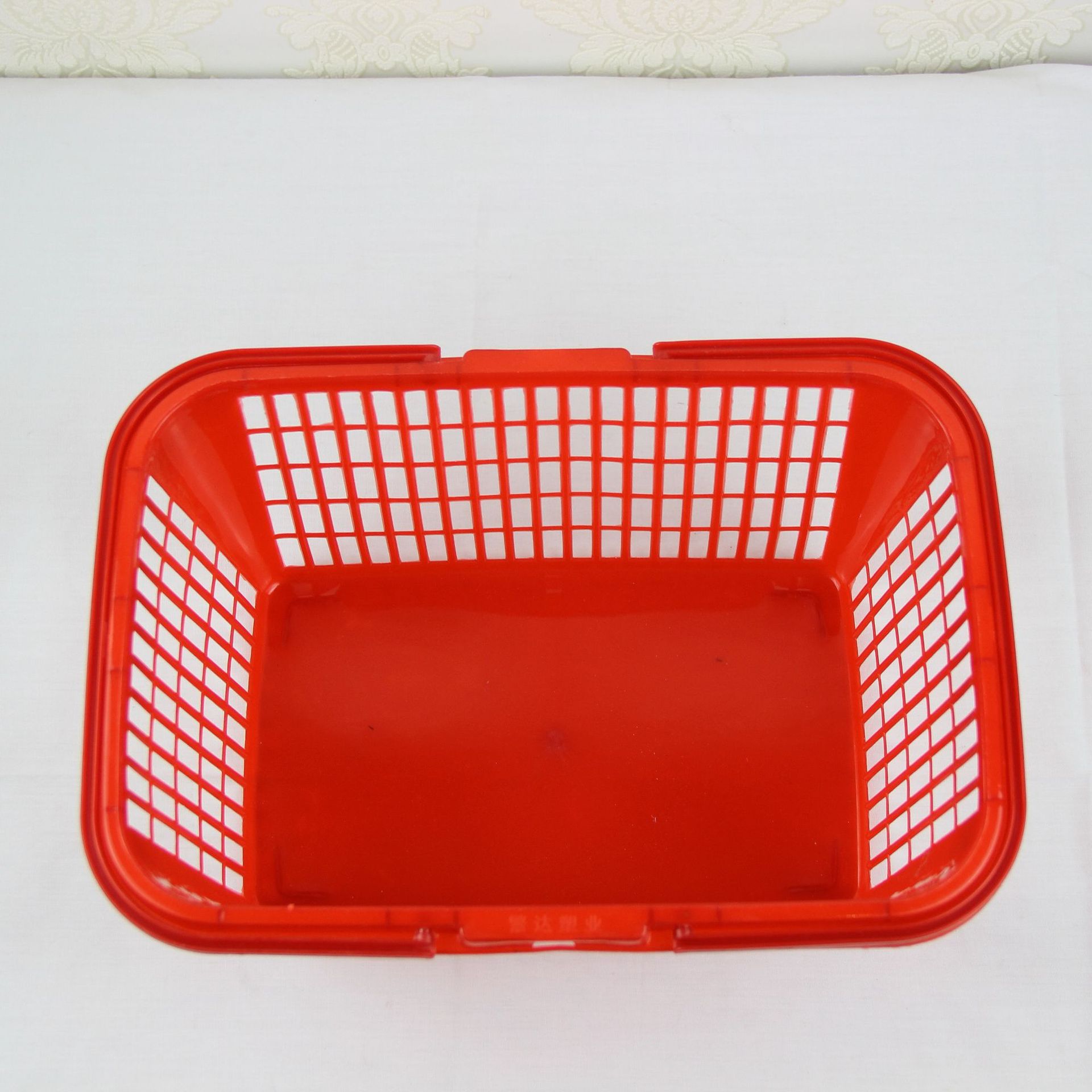 厂家直销8斤红色新料水果采摘篮子 塑料手提草莓篮果蔬包装篮批发