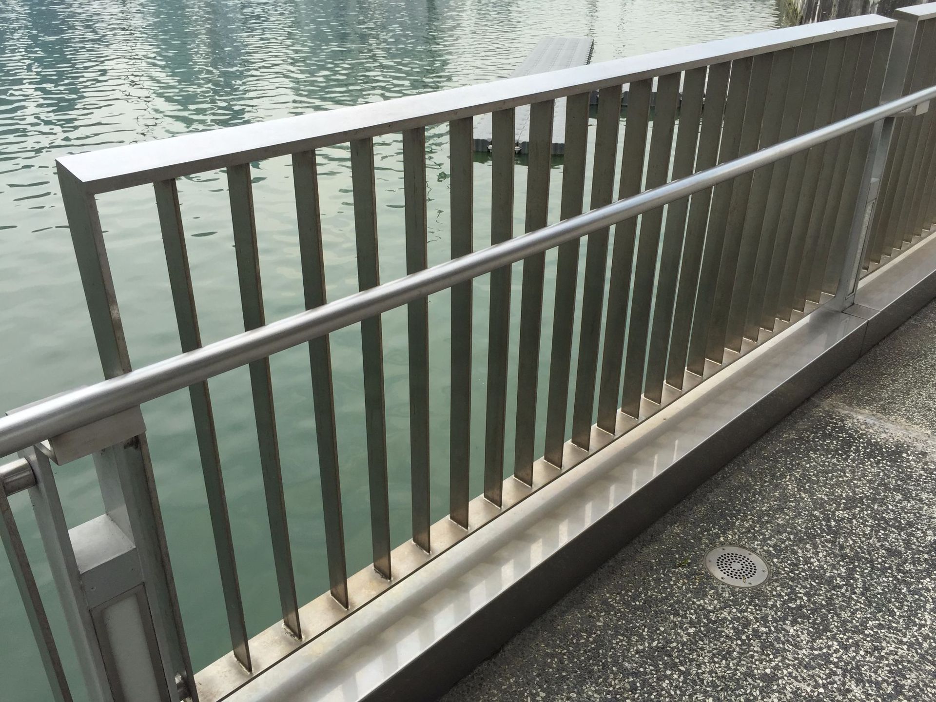 澳门不锈钢玻璃栏杆-赌场不锈钢围栏-不锈钢扶手-s316l不锈钢栏杆