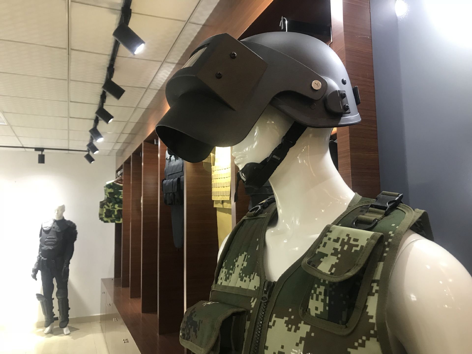 和平精英绝地求生吃鸡成人版三级头盔 俄罗斯阿尔法k6-3电焊头盔