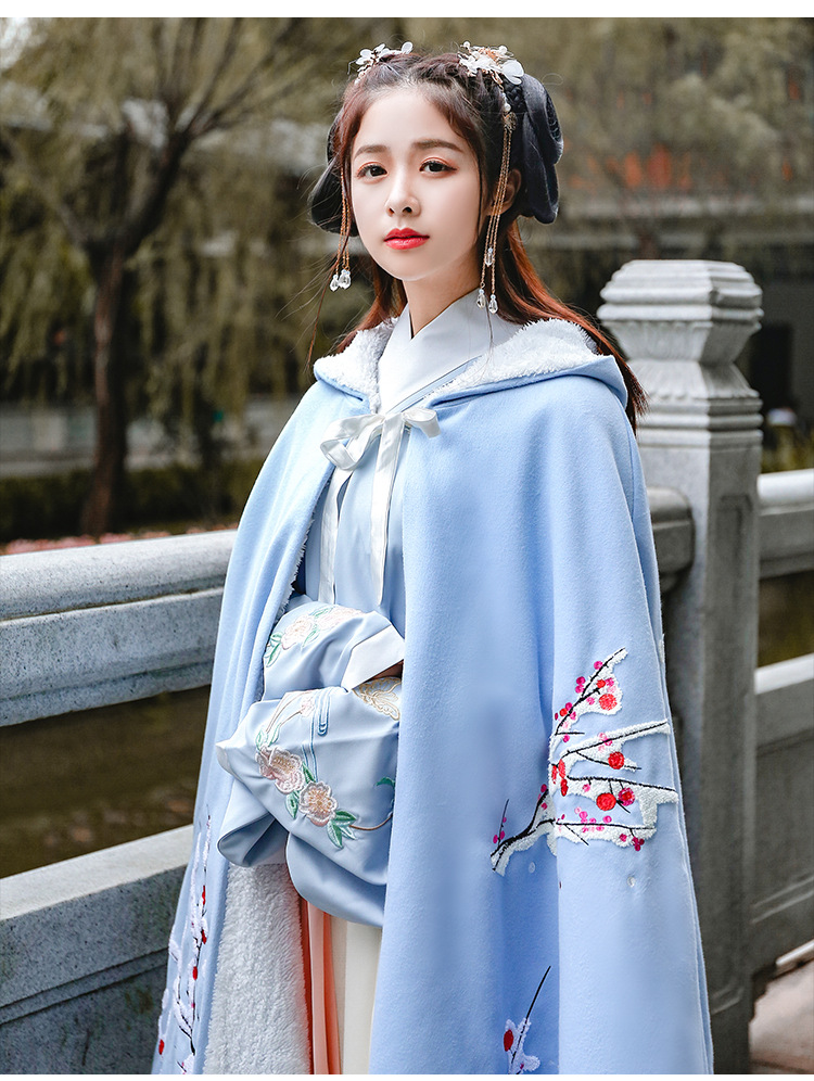 6067日常改良古装汉服女款明制刺绣花交领袄裙传统琵琶袖春秋冬季