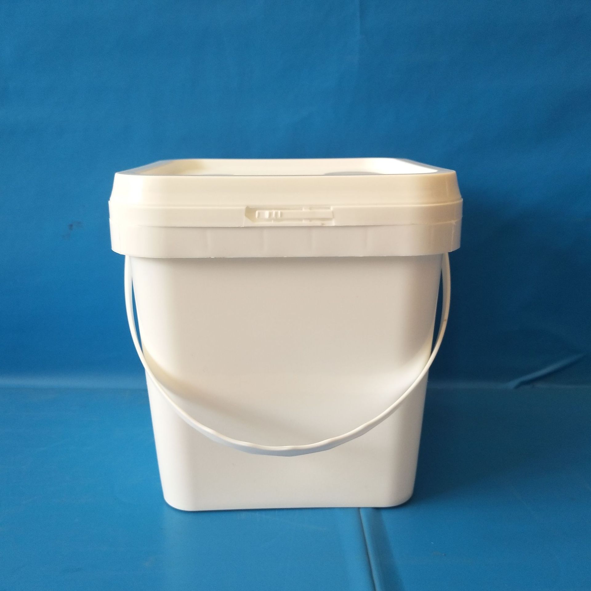 洗衣液瓶,兽药瓶,农药瓶,粉剂瓶,pet瓶,机油桶,各种喷瓶,保健品的塑料